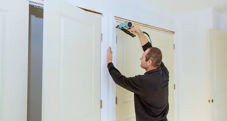 Top Rated Door Fixing ServiceFixing Garage Door Track in Jacksonville, FL